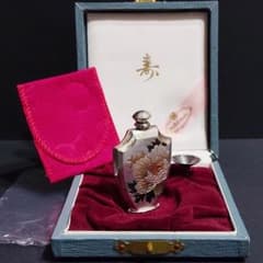 値下げ 銀950 香水瓶 牡丹 銀製 古美術品 ビンテージシルバー 彫金 茶道具 値下げ 銀950 香水瓶 牡丹 銀製 古美術品 ビンテージシルバー 彫金 茶道具