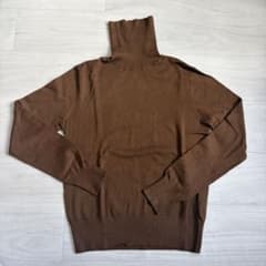 H&M タートルネックニット ブラウン Mサイズのサムネイル
