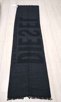 【新品タグ付き】DIESEL　マフラーのサムネイル