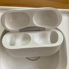 Apple AirPods Pro 充電器のサムネイル