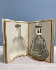 ヘネシー　パラディ（PARADIS)　空瓶と箱の2点セット 3本 Hennessy Paradis ヘネシー パラディ空瓶 3本箱付 外箱付 - メルカリ
