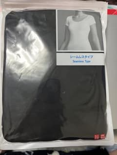 UNIQLO XXLエアリズムシームレス ブラックトップスのサムネイル
