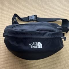 THE NORTH FACE ボディバッグ ブラックのサムネイル