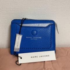 【新品・未使用】マークジェイコブス　二つ折り　財布　コンパクトウォレットのサムネイル