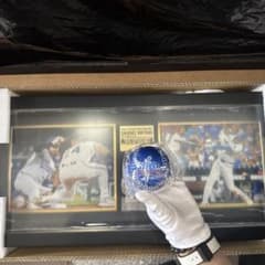 優勝セール！世界限定550点！大谷翔平選手 サイン入り記念ボール MLB公式！のサムネイル