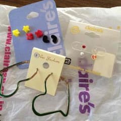 ピアス 両耳セットで300円のサムネイル