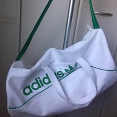 adidas ボストンバック 海外購入品のサムネイル