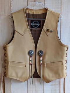 BIGTWIN レザー ベスト コンチョ BIGTWIN レザー ベスト コンチョ - メルカリ
