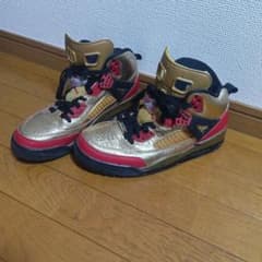 JORDAN スニーカー ゴールド レッド