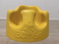 Bumbo ベビー用チェア ベルト付き　イエローのサムネイル