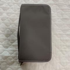 無印良品　パスポートケースのサムネイル