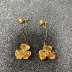 ブライダルアクセサリー　イアリングのサムネイル