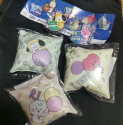 くら寿司　bt21　クッションキーホルダー　ラバーキーホルダーのサムネイル