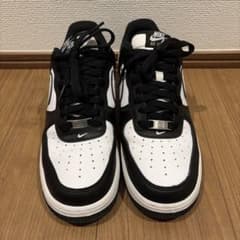 年始限定価格Nike Air Force 1 ホワイト/ブラックのサムネイル