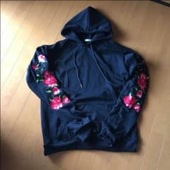 GRL  薔薇刺繍パーカーのサムネイル