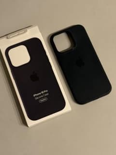 iPhone 16 Pro シリコンケース ブラックのサムネイル