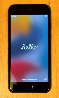 【送料込】iPhone 7 128GB Jet Black SIMフリーのサムネイル