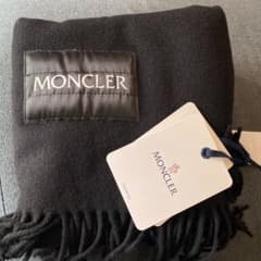 MONCLER マフラーのサムネイル