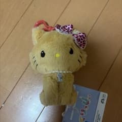 ハローキティ ぬいぐるみマスコットのサムネイル