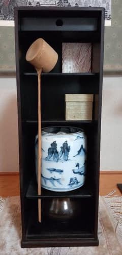 Thumbnail of 短冊状の箱入茶道具一式