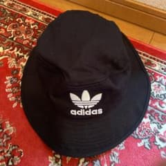adidas originals キャップのサムネイル