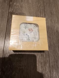 新品未開封 エレス イーカイロカレ 25 LEDライト付き 充電式カイロのサムネイル