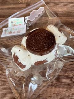 小恩 Showing スクイーズ クッキー＆クリームのサムネイル
