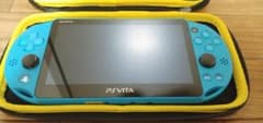 PlayStation®Vita（PCH-2000シリーズ） Wi-Fiモデルのサムネイル