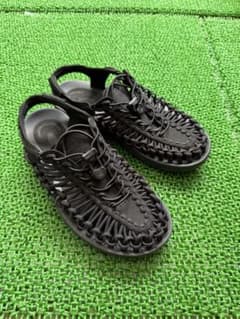 KEEN UNEEK サンダル ブラックのサムネイル