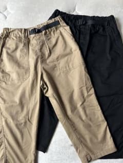 7分丈ベージュと黒のパンツ、2色セット 【GU】160サイズのサムネイル