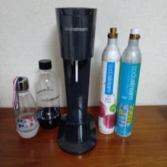 SodaStream Source 炭酸水メーカーブラック ボトル ブラシセット Amazon | [公式] ソーダストリーム POWER（パワー）スターターキット