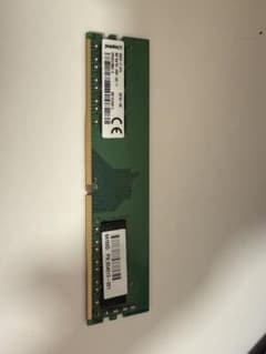 Kingston 8GB PC4-2400Tメモリー 本体 動作確認のサムネイル