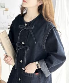 【新品未使用】《JaVa ジャバコラボ》ドッキング風リボンデニムジャケットのサムネイル