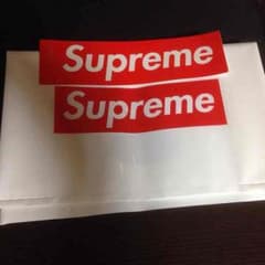 Supreme ステッカーとショップ袋のサムネイル
