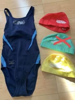 (専用)セントラル　キッズスイミング水着とキャップのサムネイル