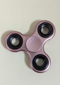 ⭕即発送　ハンドスピナー ピンク　フィジットスピナー　ローズゴールドのサムネイル