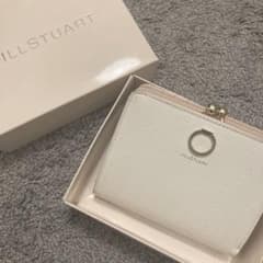 JILLSTUART ジルスチュアート 二つ折り財布のサムネイル