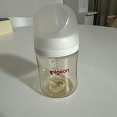 Pigeon プラスチック哺乳瓶 160mlのサムネイル