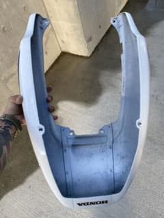 cb400sf  テールカウルのサムネイル