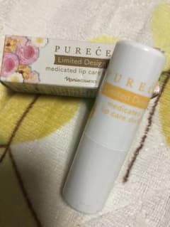ナリス 薬用 ピュアーチェ リップケア スティックのサムネイル