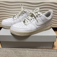 NIKE AIR FORCE 1 ホワイトのサムネイル