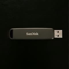 SanDisk 外付けSSD 1TB SDDDE1-1T00-JA46 本体のみのサムネイル