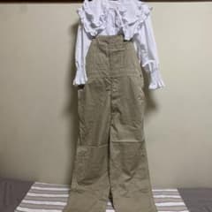ベージュサロペットのサムネイル