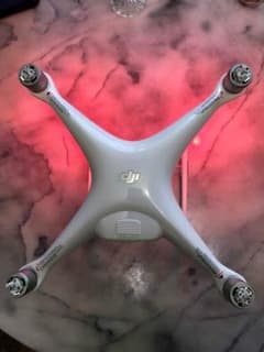 ドローン phantom4のサムネイル