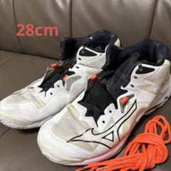 ミズノ　ウェーブライトニング　z8 28cm