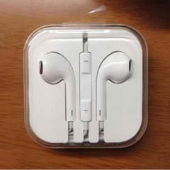 iPhone イヤホン 未開封のサムネイル