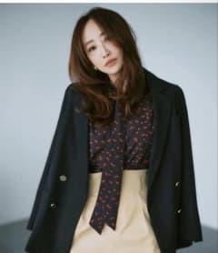カデュネCADUNE 神崎恵さんコラボ ウエストマークジレ 38黒 新品タグ付 CADUNE 神崎恵さん コラボ チェリーネイビーシャツ - メルカリ