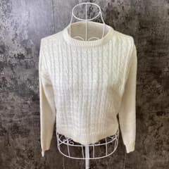 GU knit top, excellent for styling, stretchy, white (S)