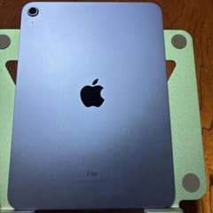 【美品】iPad 第10世代 64GB ブルー WiFiモデル カバー付きのサムネイル