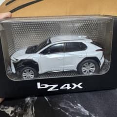 Toyota bZ4X ミニカー - メルカリ